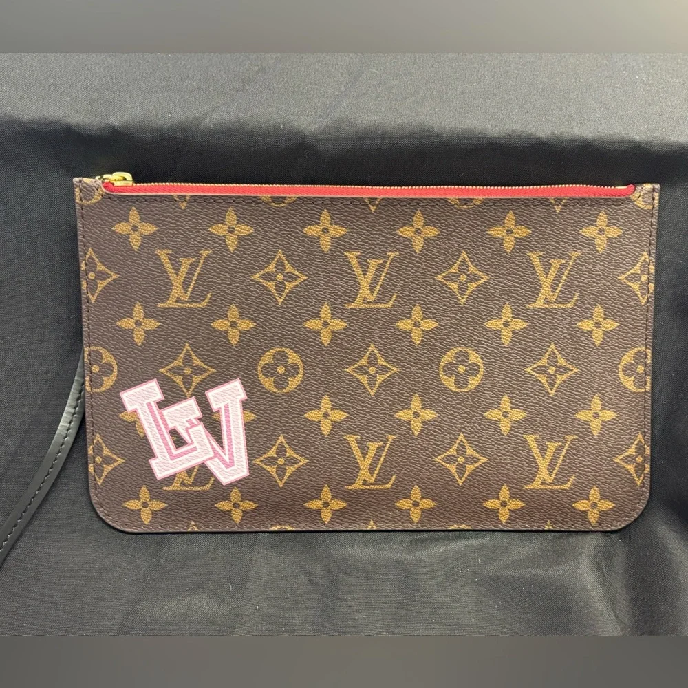 Authentic NEW Louis Vuitton limited ed. Neverfull GM pouch